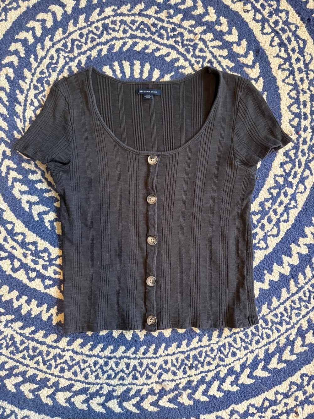 American Eagle Outfitters Black Ribbed Button-Front Scoop Crop Tee